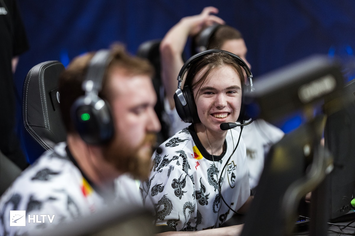 而雄鹿的字 而雄鹿的字